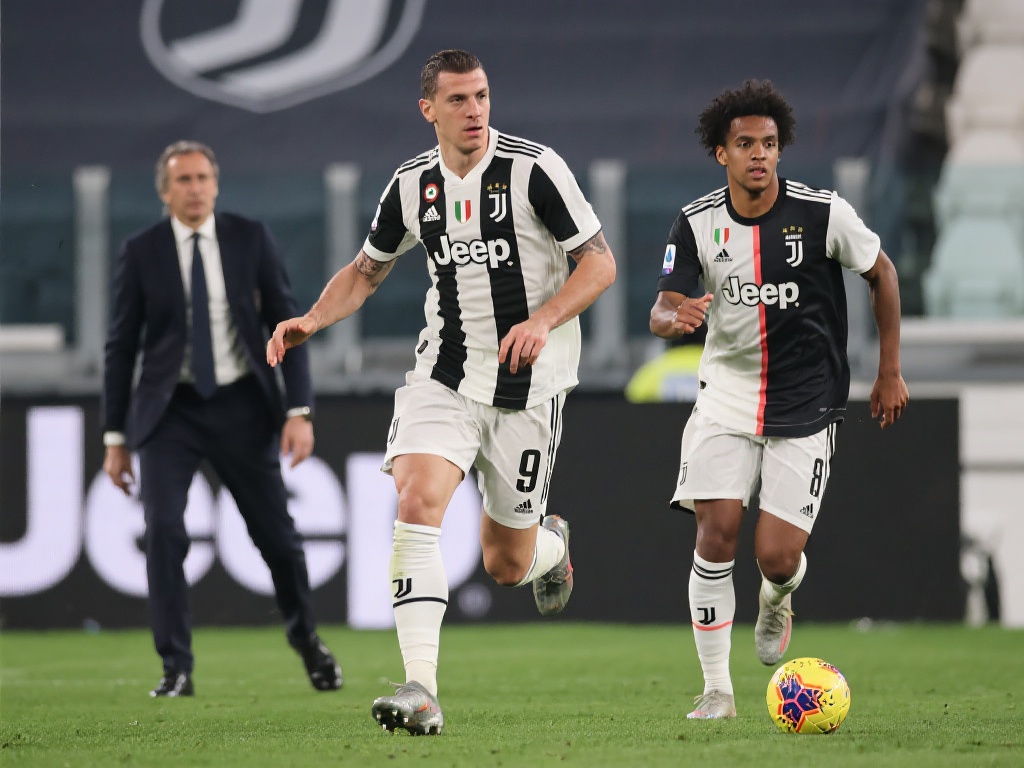 亚冠顶级阵容！亚足联聚焦赛事核心球星：C罗、本泽马、内马尔领衔